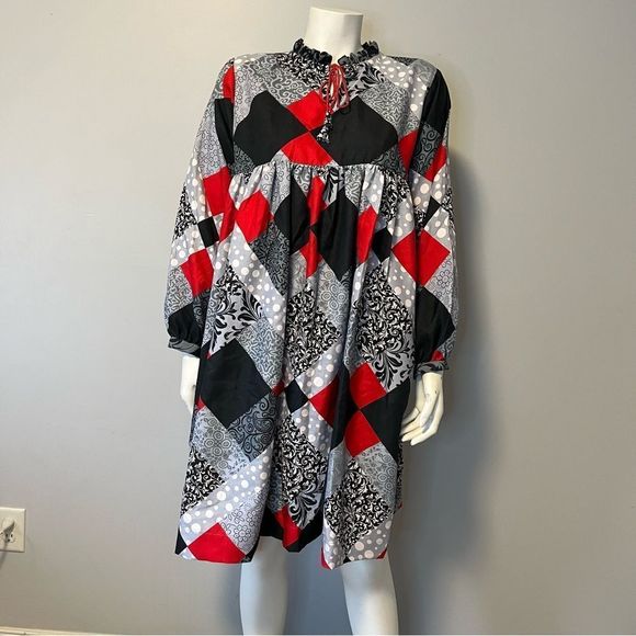 Hand Crafted Quilted Patchwork Printed Dress Grey, Red and White One size - Picture 6 of 16